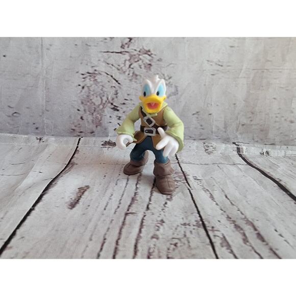 Donald Duck Pirates Of Caribbean Will Turner Shanghai Disney ResortAction Figure - Picture 4 of 5